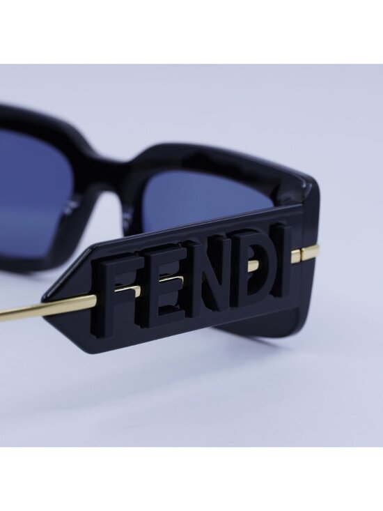 Fendi FE40133I 01V Sunglasses Black Rectangle Frame, Blue Lenses main image 8